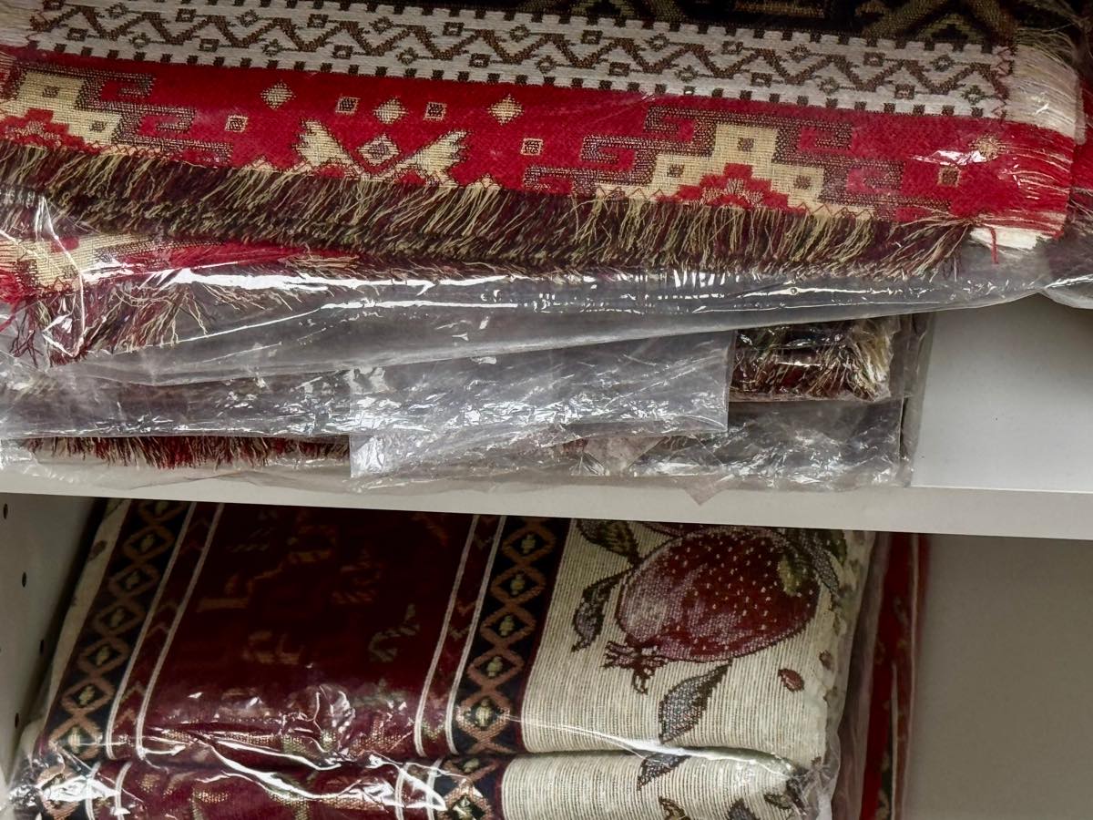 Anush Market