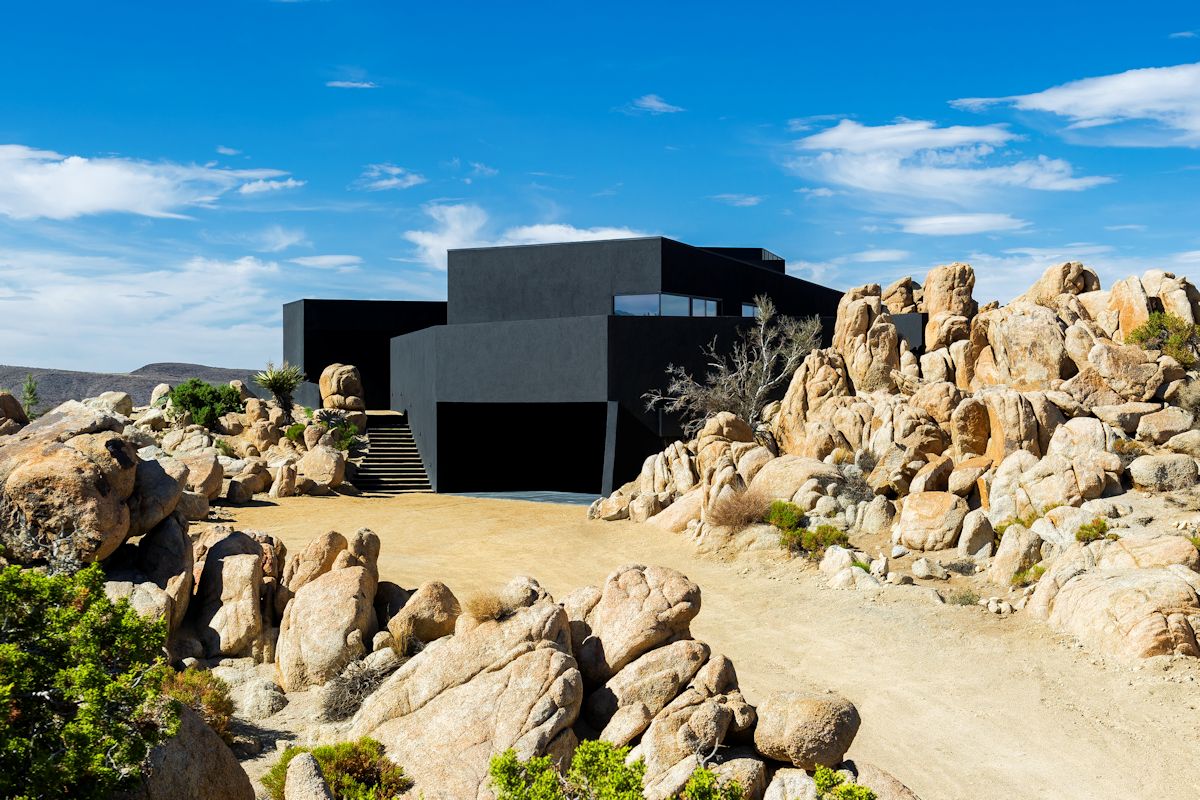 Black Desert House