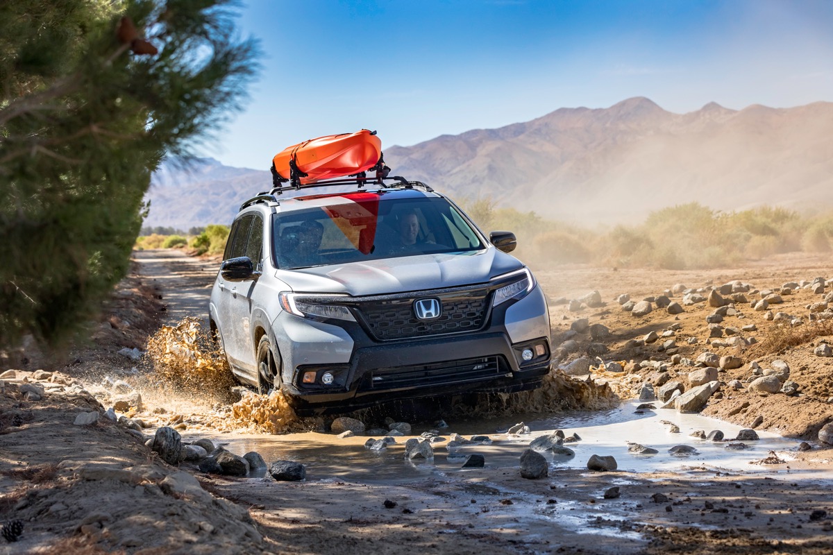 Adventure-Ready 5-passenger SUV Honda Passport