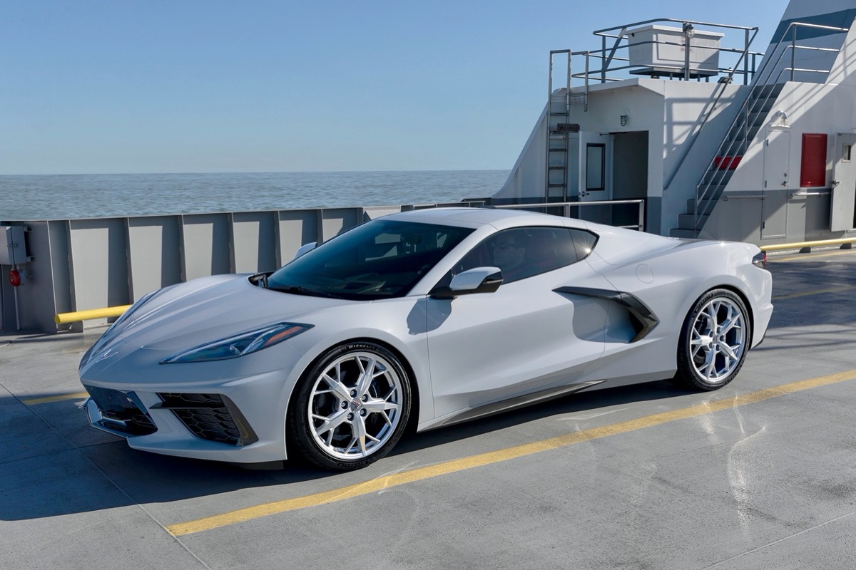 Новый Chevrolet Corvette 2020