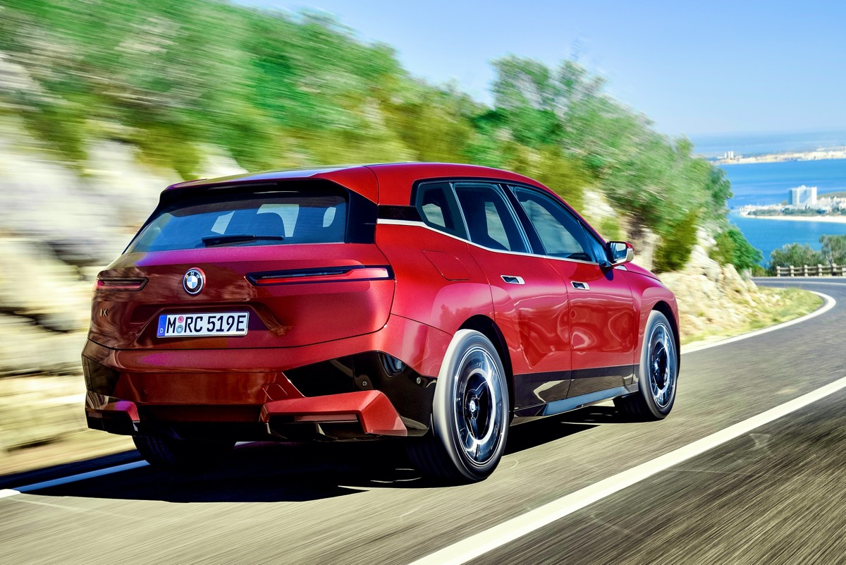 BMW Group представляет BMW iX — свой новый технологический флагман