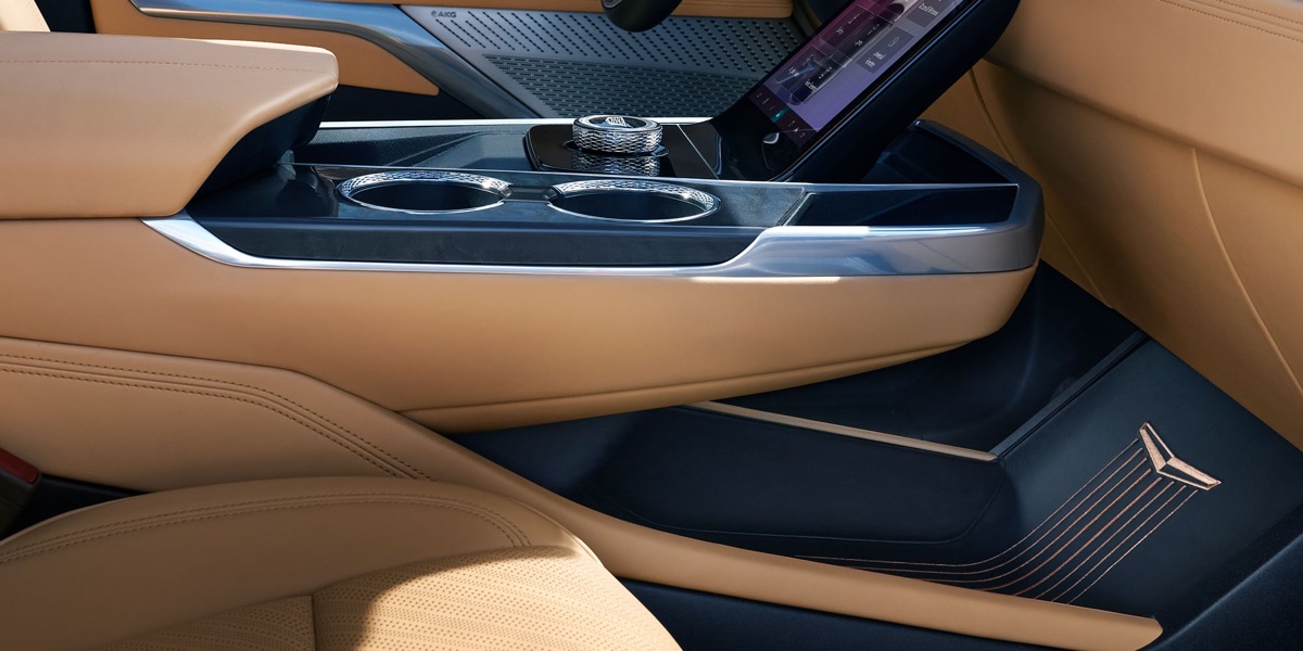 2026 Cadillac Escalade IQ: величайшая машина Америки