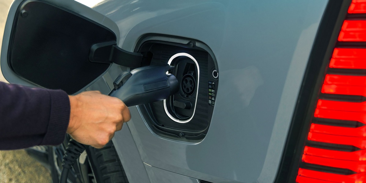 2026 Cadillac Escalade IQ: величайшая машина Америки