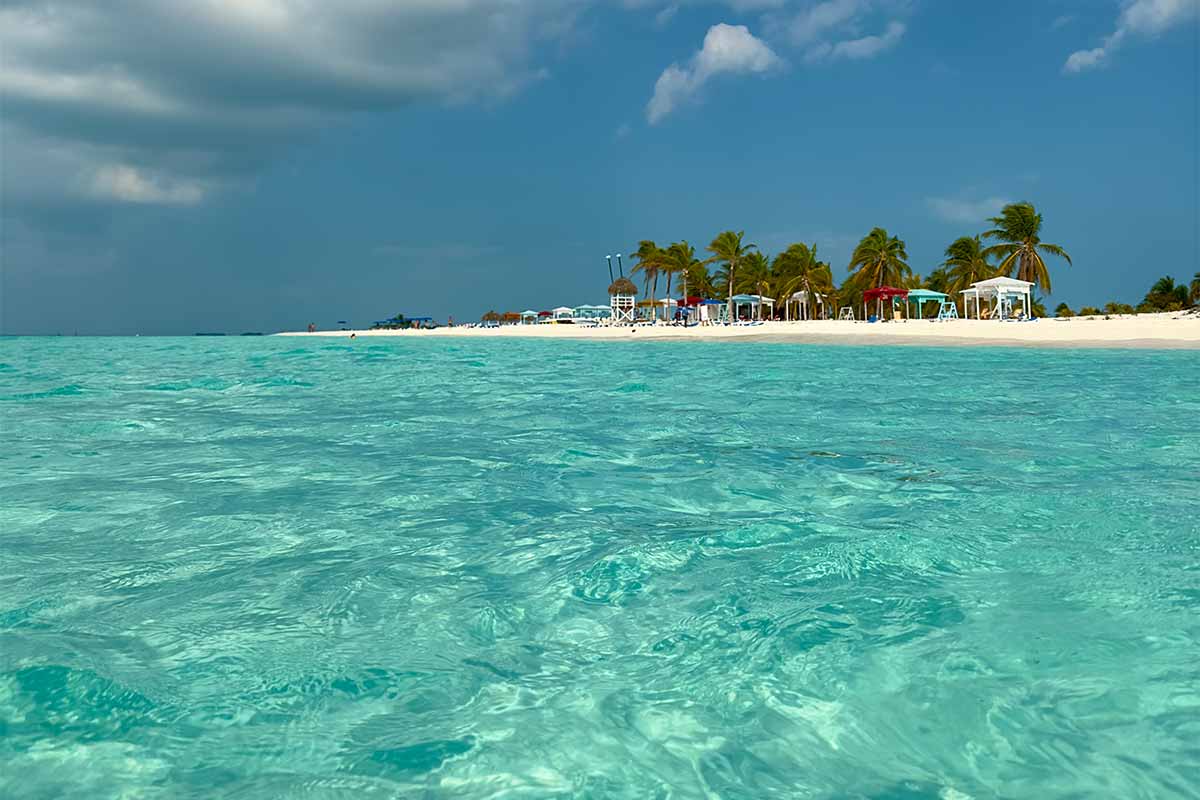 Cayo Largo: Cuba without the city, the noise or the performance