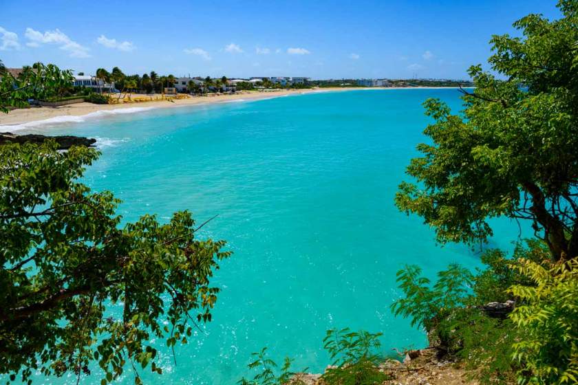 Meads Bay: самый знаменитый пляж Карибского моря